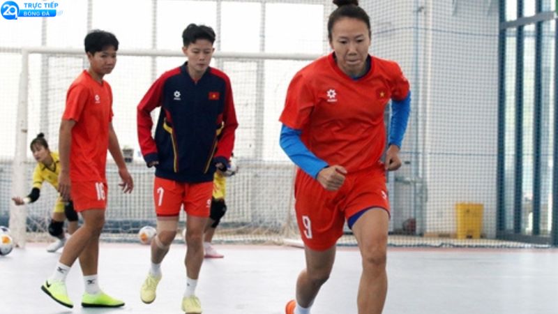 tuyen-futsal-nu-viet-nam-thang-hong-kong-2
